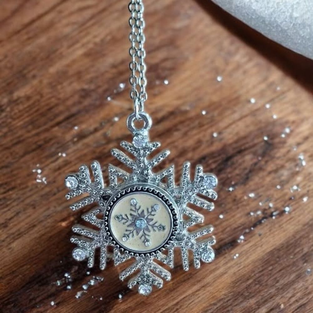 Snap Button Snowflake Pendant Necklace New